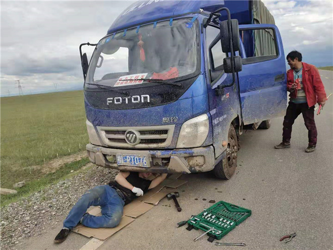 俄罗斯研发超级机器人 会开车以后还将上太空工作【kaiyun开云网页版】(图2) kaiyun开云网页版